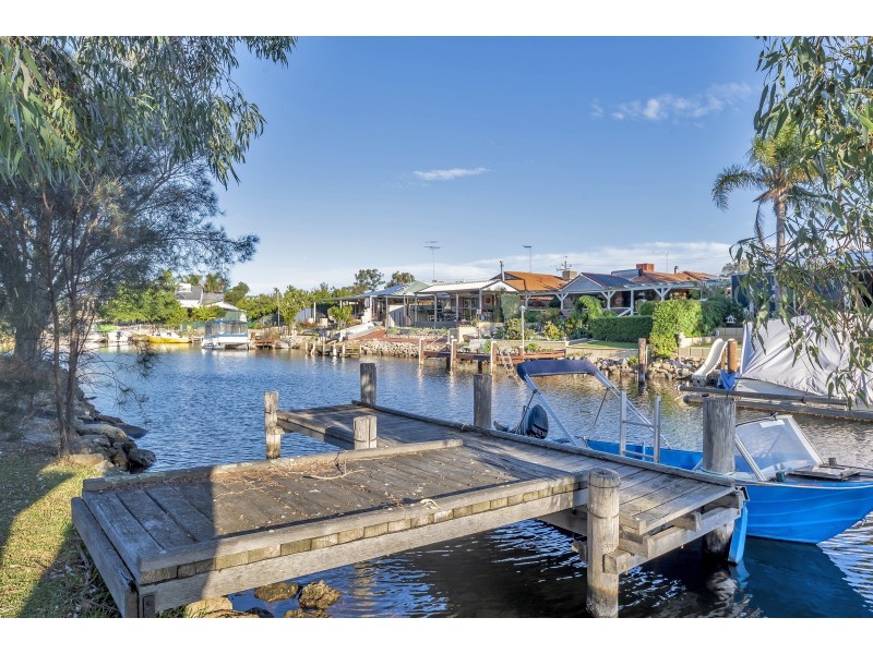 32 Willow Gardens, South Yunderup WA 6208