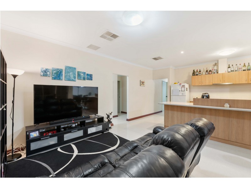 1 Girramay Road, Banksia Grove WA 6031