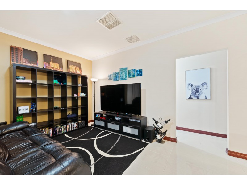 1 Girramay Road, Banksia Grove WA 6031