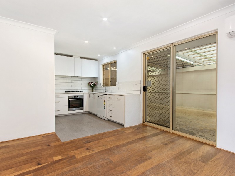 2 Cobine Rise, Parmelia WA 6167