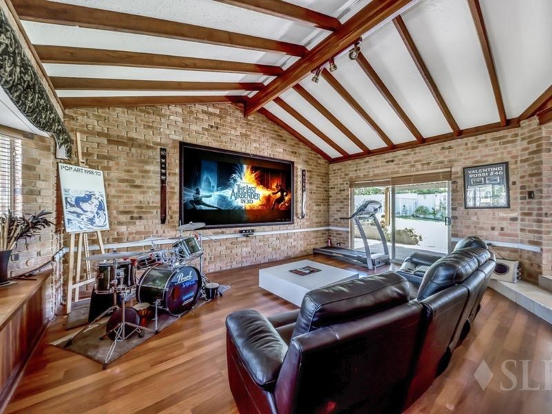7 Newstead Close, Halls Head WA 6210