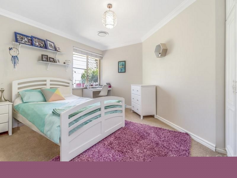 7 Newstead Close, Halls Head WA 6210