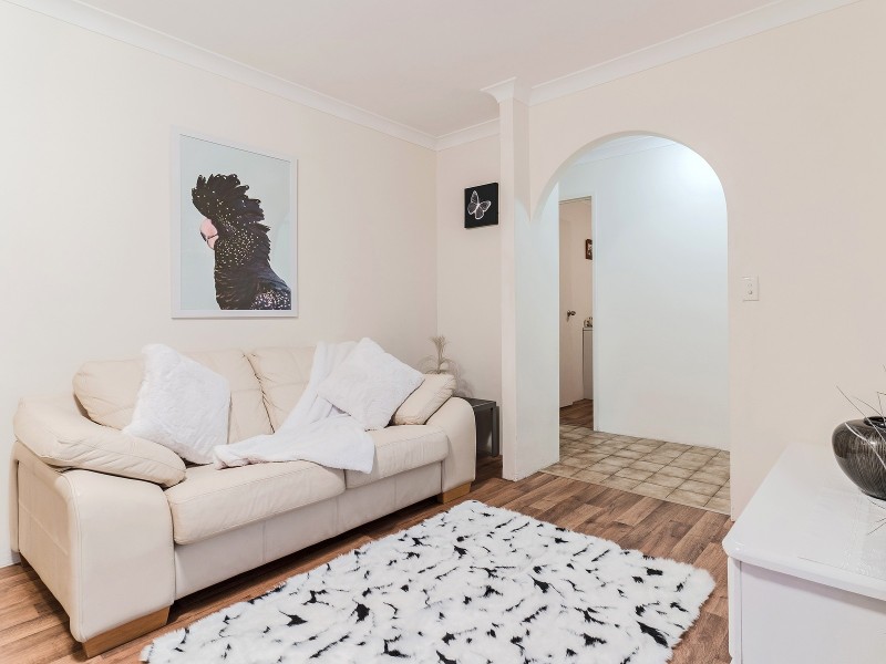 4 Burnside Way, Waikiki WA 6169