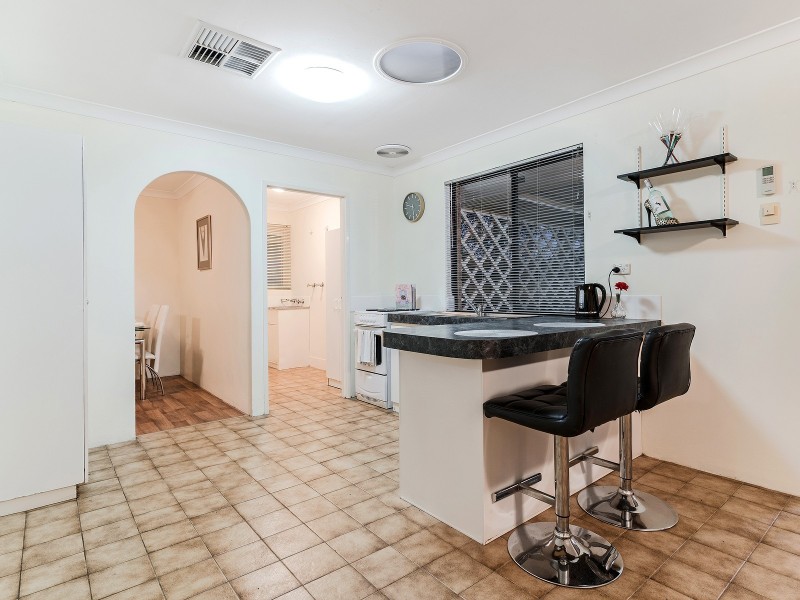 4 Burnside Way, Waikiki WA 6169