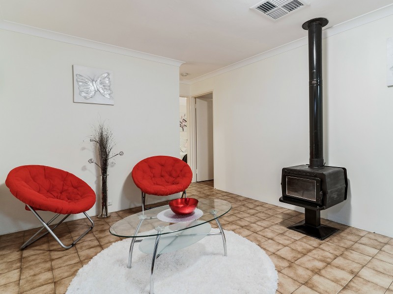 4 Burnside Way, Waikiki WA 6169