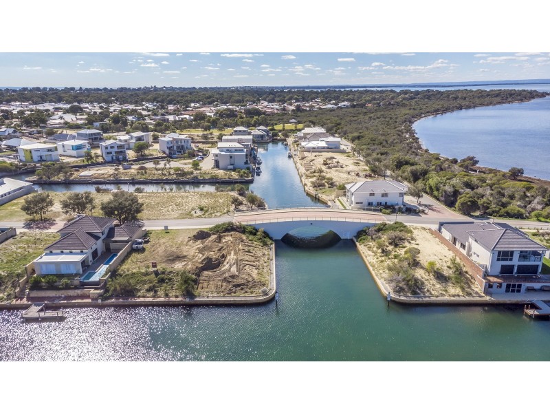 39 Estuary Place, Wannanup WA 6210