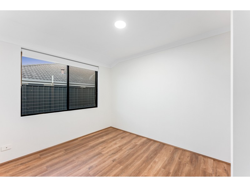 16 Woolly Road, Banksia Grove WA 6031