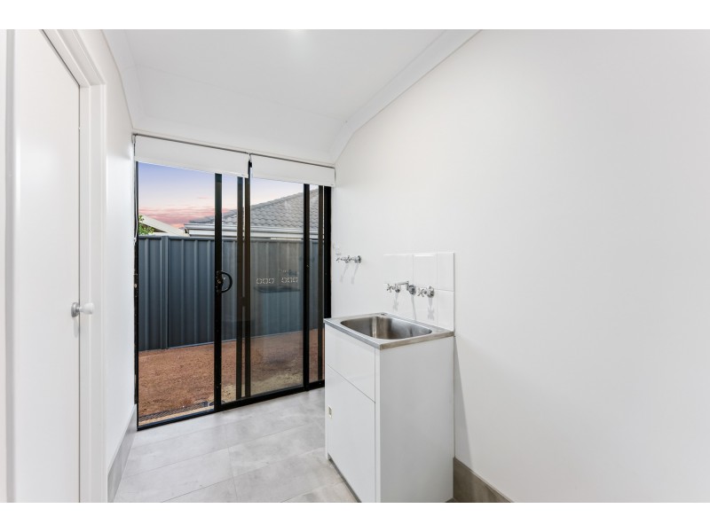 16 Woolly Road, Banksia Grove WA 6031