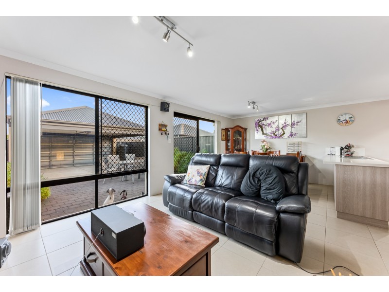 16 Conferta Link, Banksia Grove WA 6031