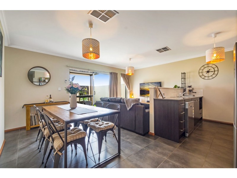 1/12 Willespie Drive, Pearsall WA 6065