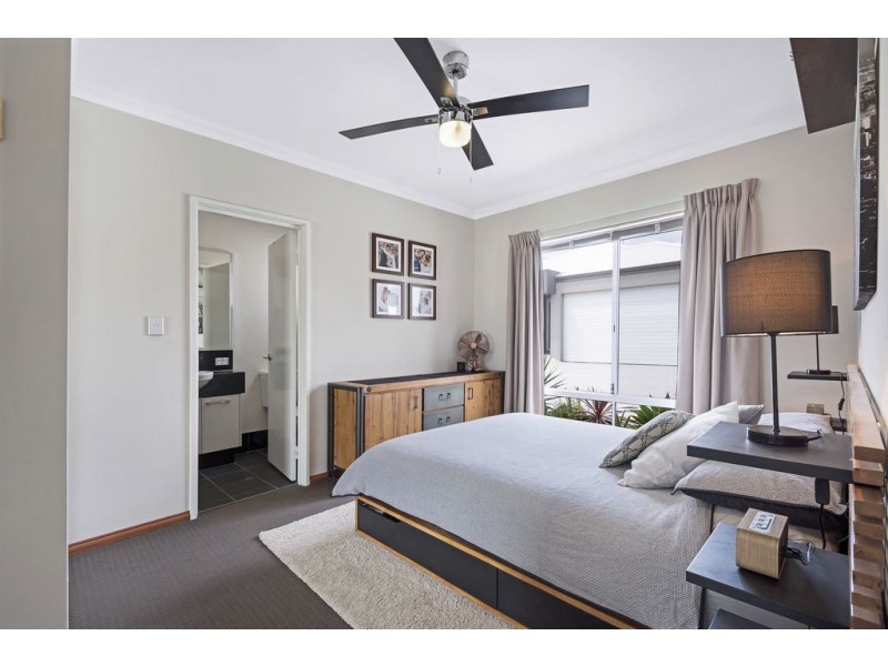 1/12 Willespie Drive, Pearsall WA 6065