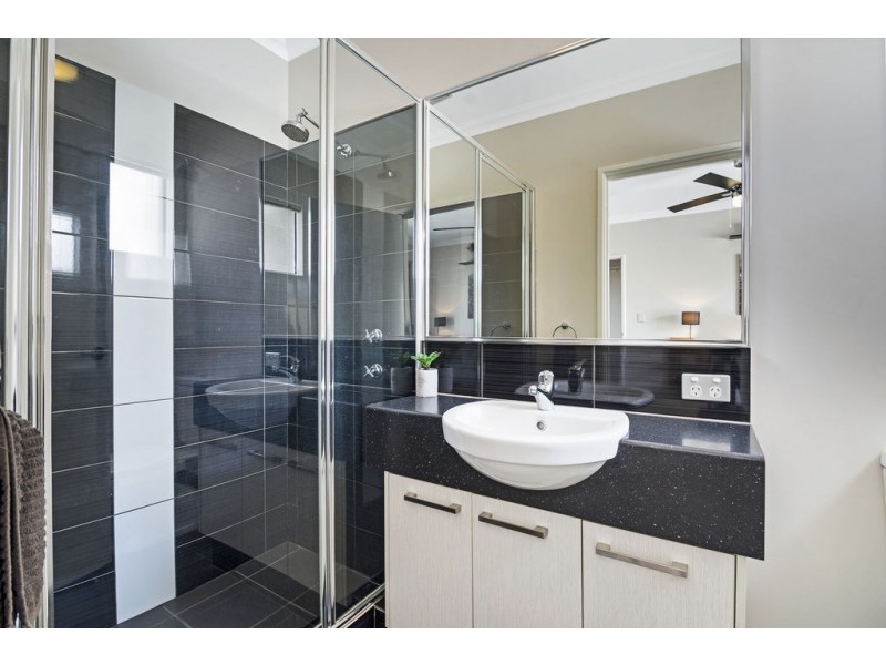 1/12 Willespie Drive, Pearsall WA 6065