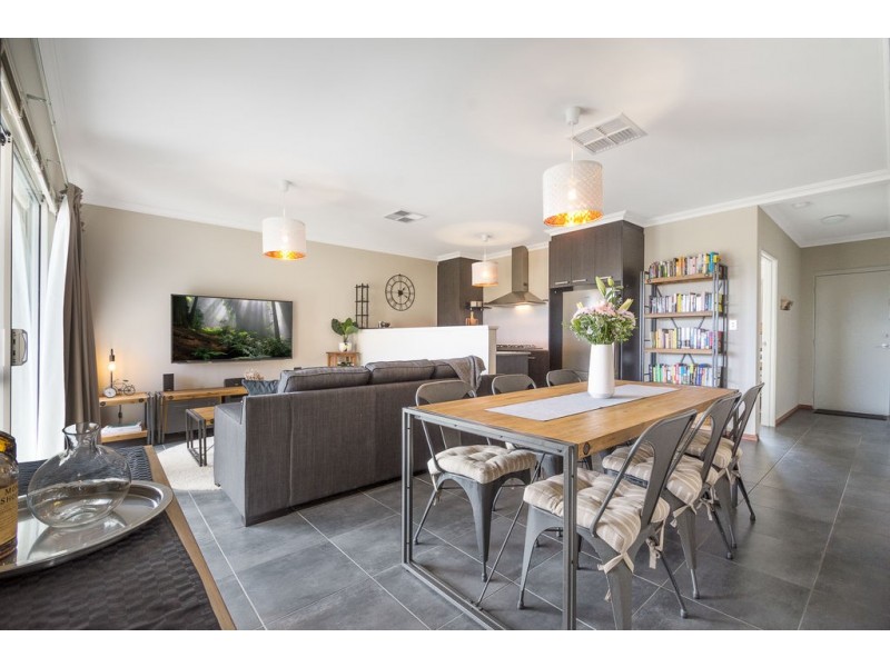 1/12 Willespie Drive, Pearsall WA 6065