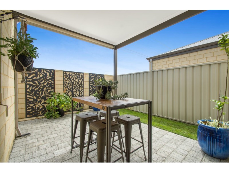 1/12 Willespie Drive, Pearsall WA 6065