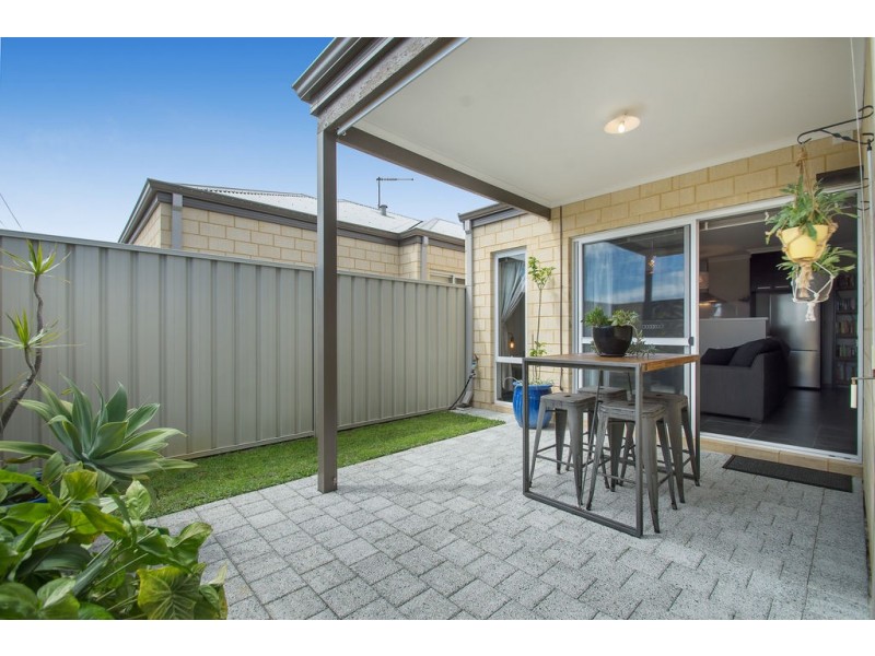 1/12 Willespie Drive, Pearsall WA 6065