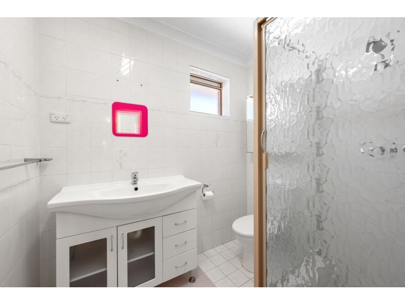 21 Geneff Street, Innaloo WA 6018