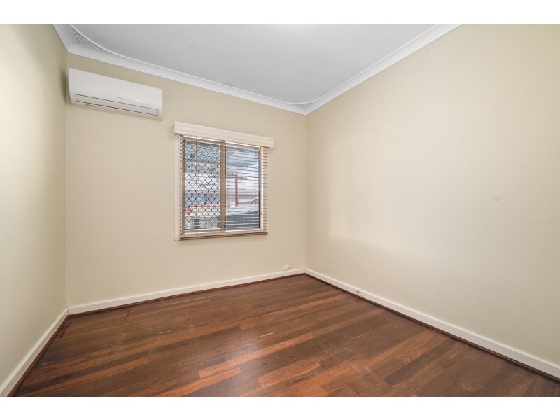 21 Geneff Street, Innaloo WA 6018