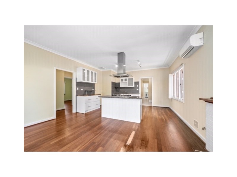 21 Geneff Street, Innaloo WA 6018