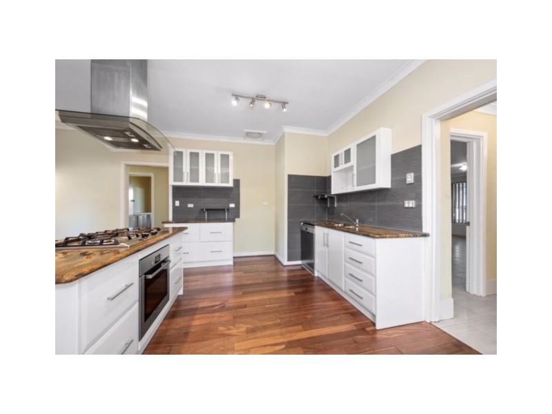 21 Geneff Street, Innaloo WA 6018