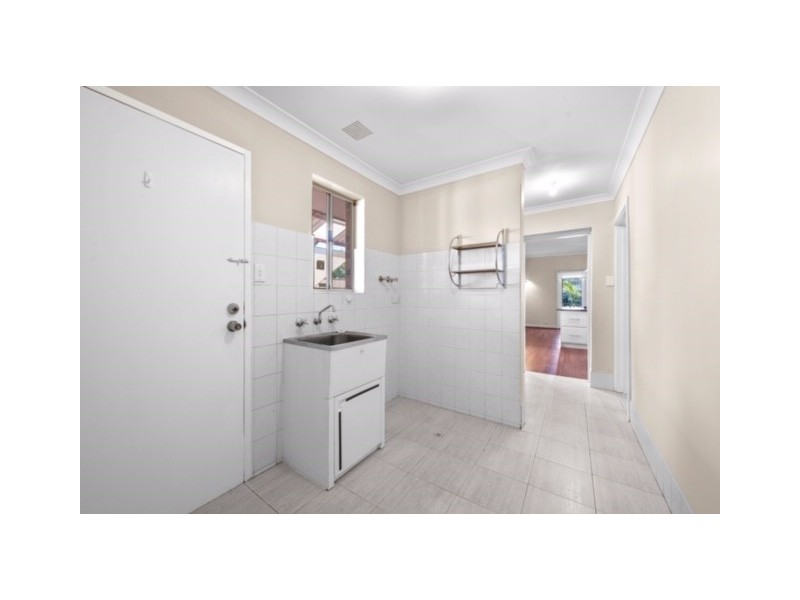 21 Geneff Street, Innaloo WA 6018