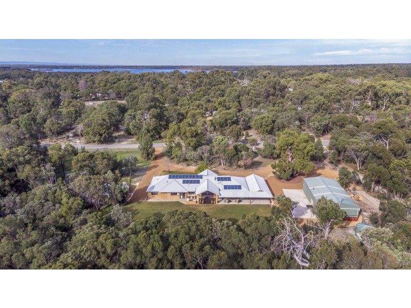 25 Marlock Way, Parklands WA 6180