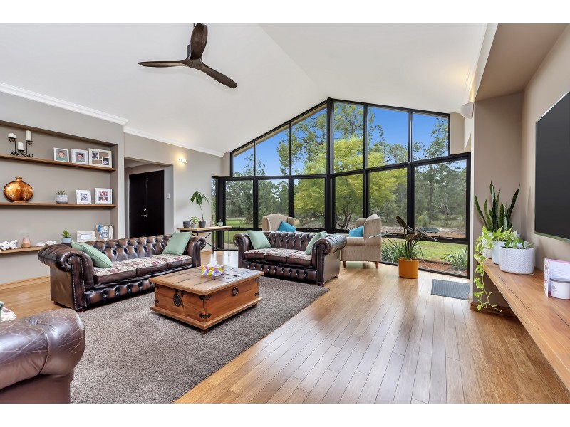 25 Marlock Way, Parklands WA 6180