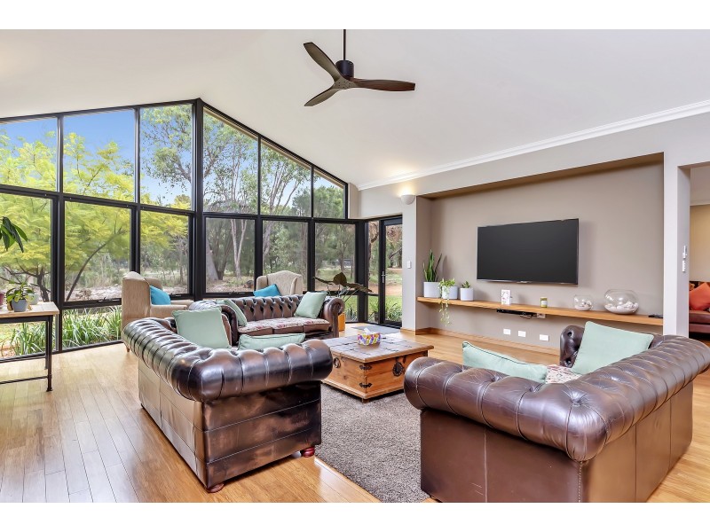 25 Marlock Way, Parklands WA 6180