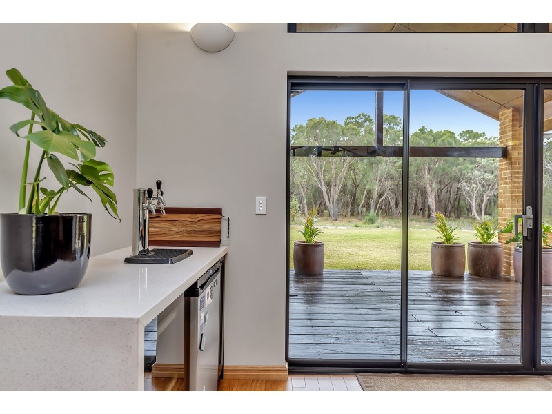 25 Marlock Way, Parklands WA 6180