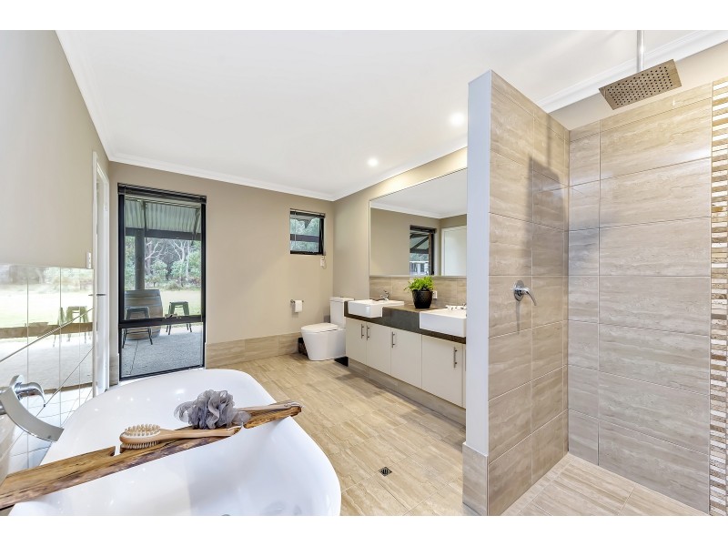 25 Marlock Way, Parklands WA 6180