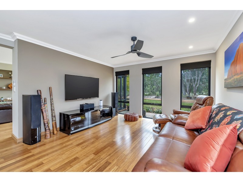 25 Marlock Way, Parklands WA 6180