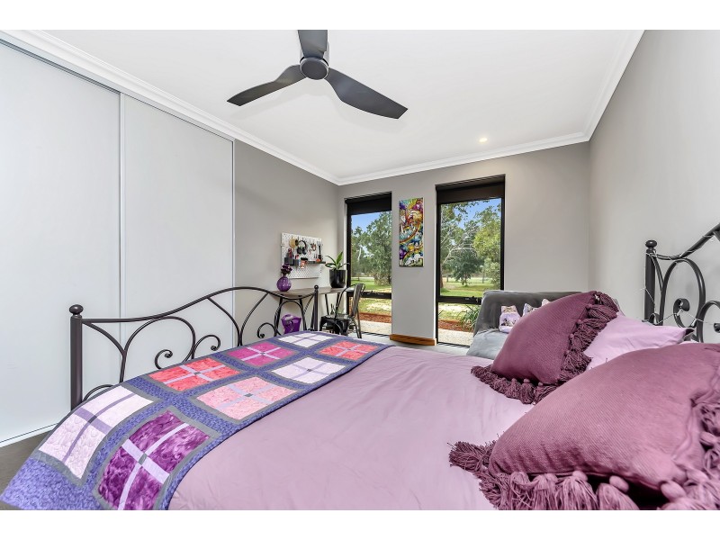 25 Marlock Way, Parklands WA 6180