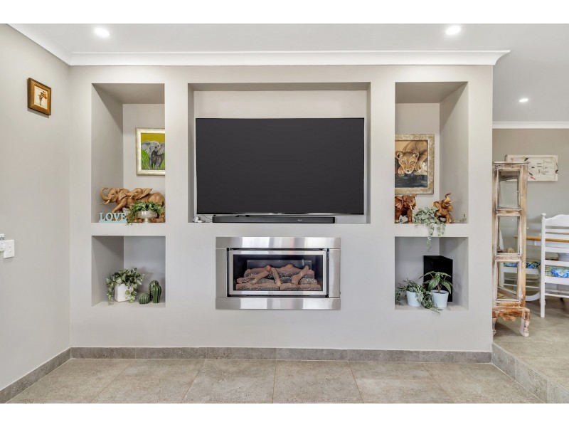 6 Allamanda Way, Halls Head WA 6210