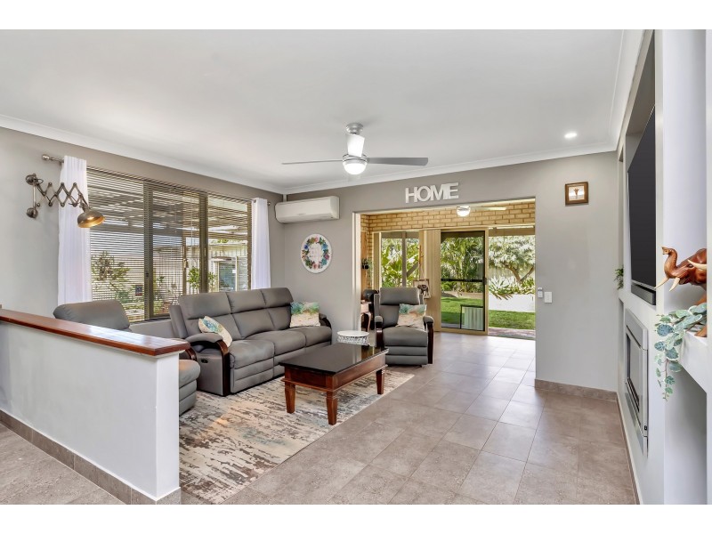 6 Allamanda Way, Halls Head WA 6210