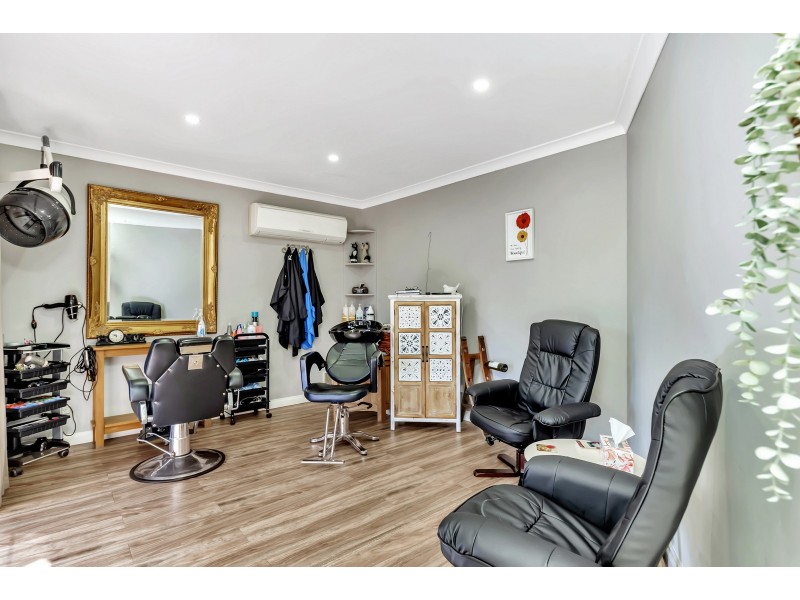 6 Allamanda Way, Halls Head WA 6210