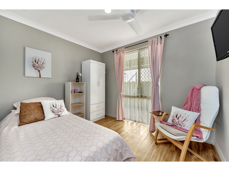 6 Allamanda Way, Halls Head WA 6210