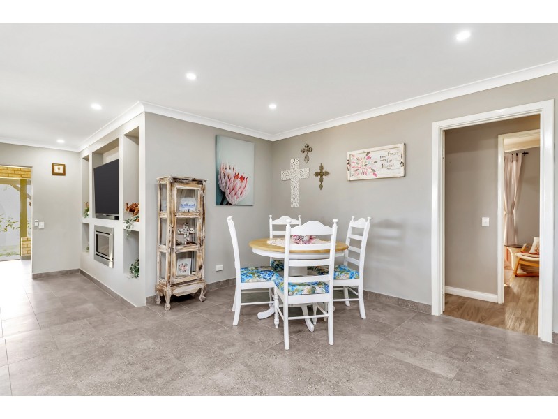 6 Allamanda Way, Halls Head WA 6210