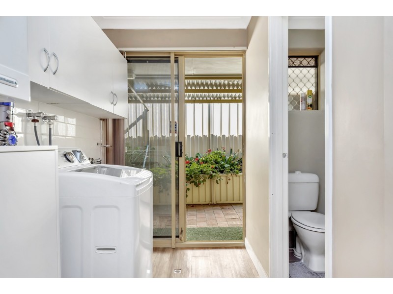 6 Allamanda Way, Halls Head WA 6210