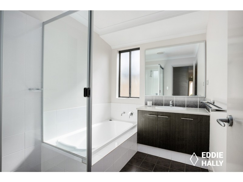 21A Glenbawn Drive, South Lake WA 6164