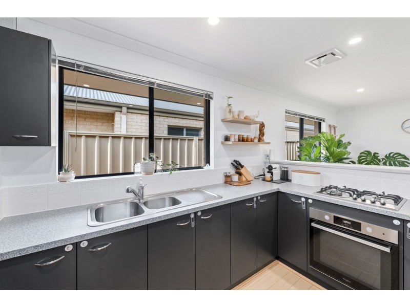 21B Matta Way, Pearsall WA 6065