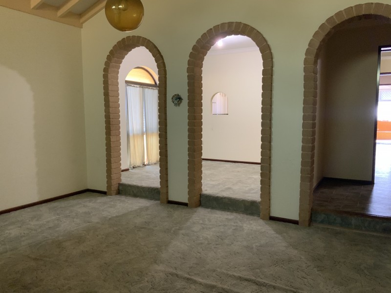 18 Jubilee Avenue, Eden Hill WA 6054