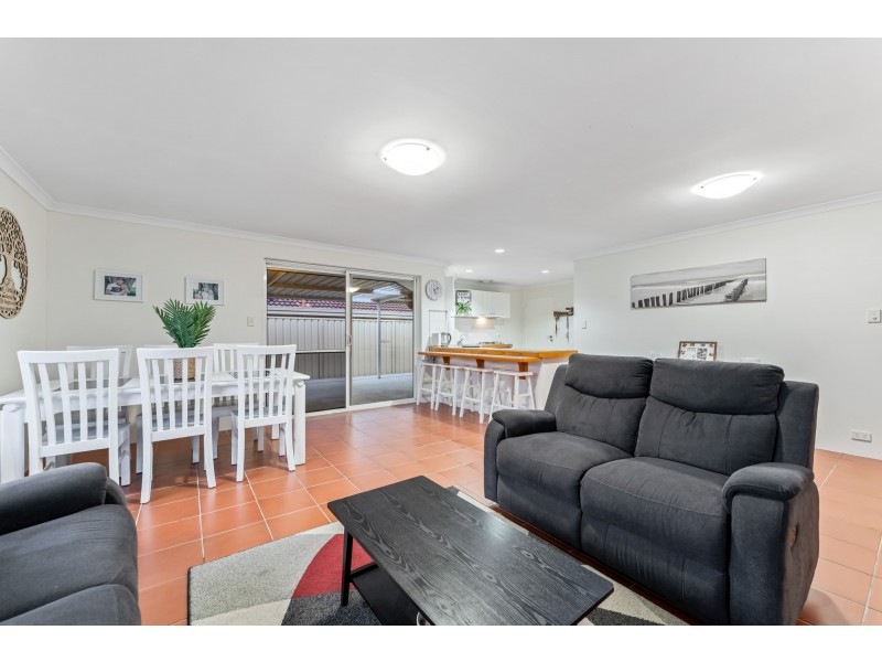 1 Coppice Court, Banksia Grove WA 6031