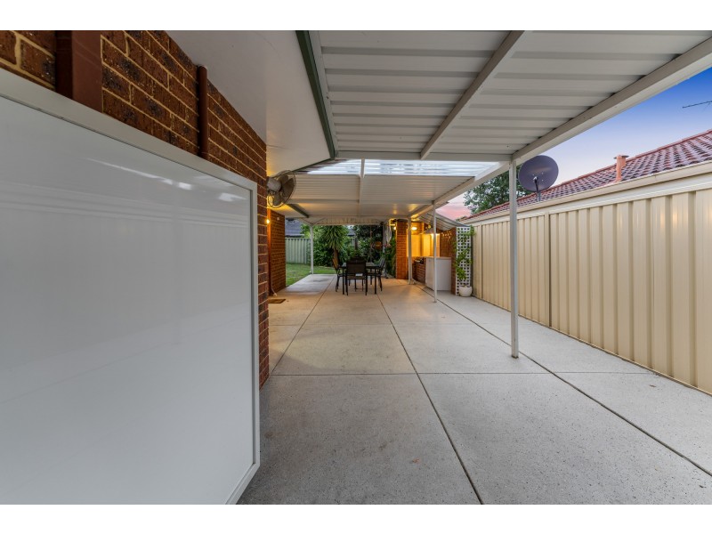 1 Coppice Court, Banksia Grove WA 6031