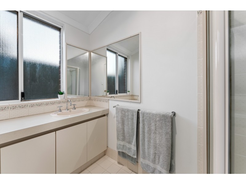 1 Coppice Court, Banksia Grove WA 6031