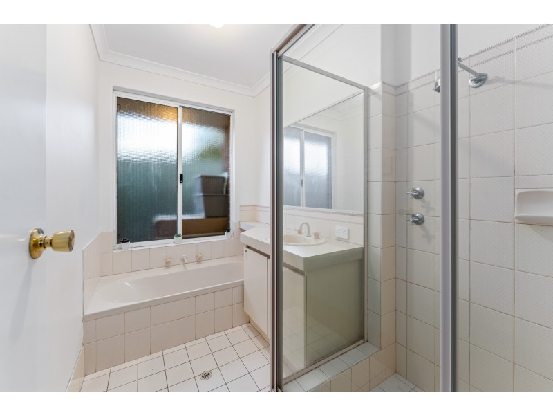 1 Coppice Court, Banksia Grove WA 6031