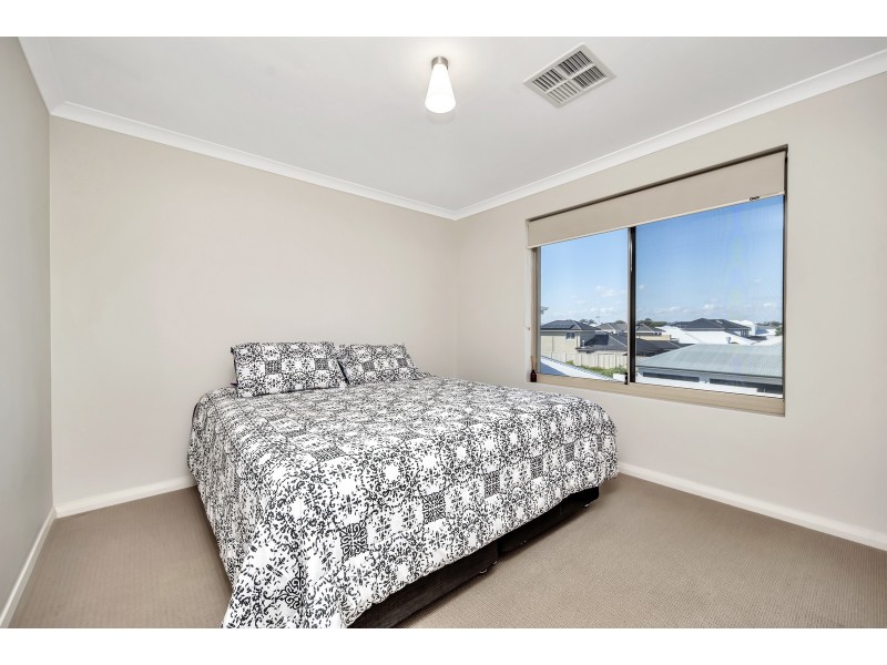 19 Abeona Parade, Madora Bay WA 6210