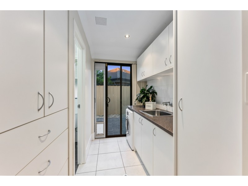 30 Rocklands Loop, Carramar WA 6031