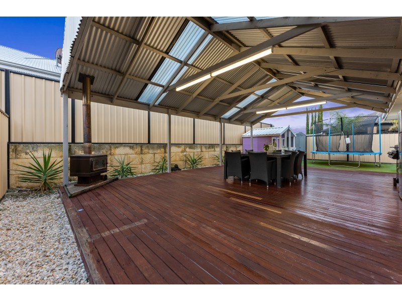30 Rocklands Loop, Carramar WA 6031