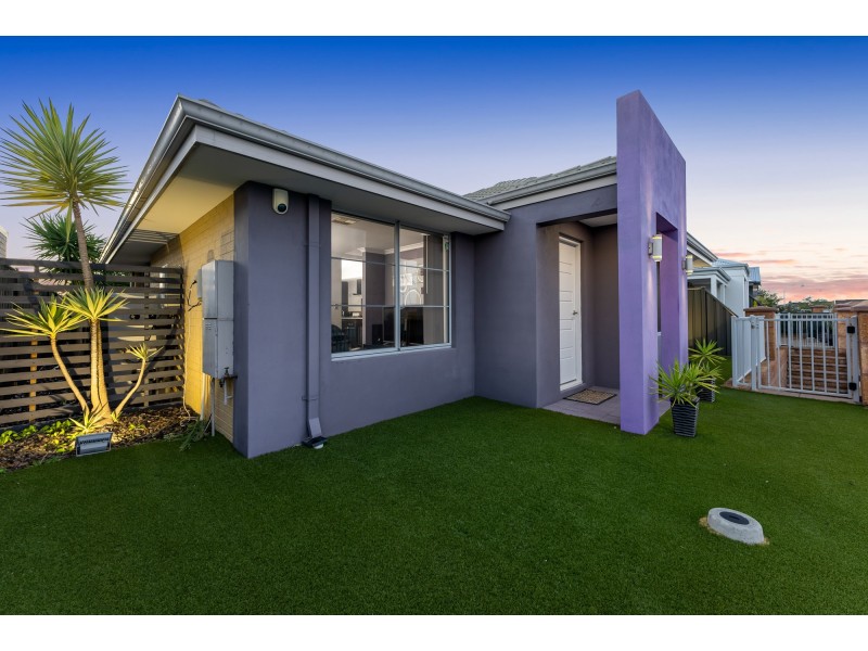 9 Astrolux Court, Banksia Grove WA 6031