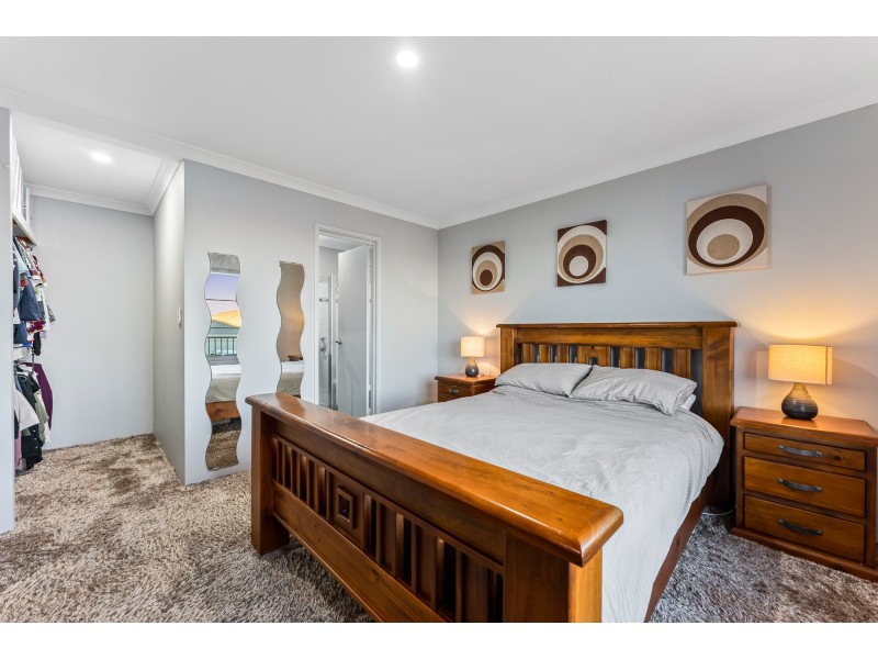 9 Astrolux Court, Banksia Grove WA 6031