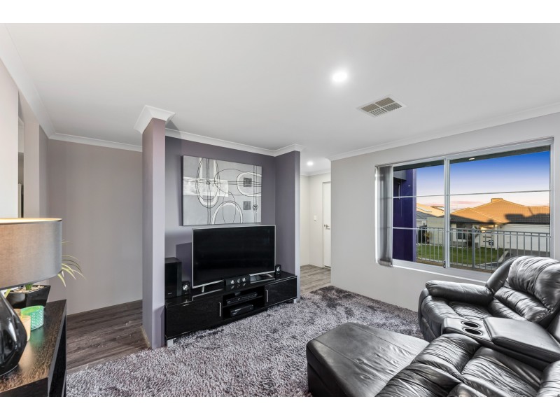 9 Astrolux Court, Banksia Grove WA 6031